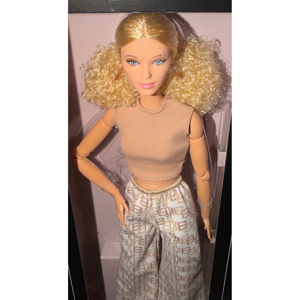 Mattel-Barbie Signature-Barbie Basics Collectible Doll Model 07 (NWT)